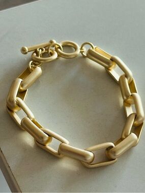 Matte Gold Rectangle Link Toggle Bracelet
